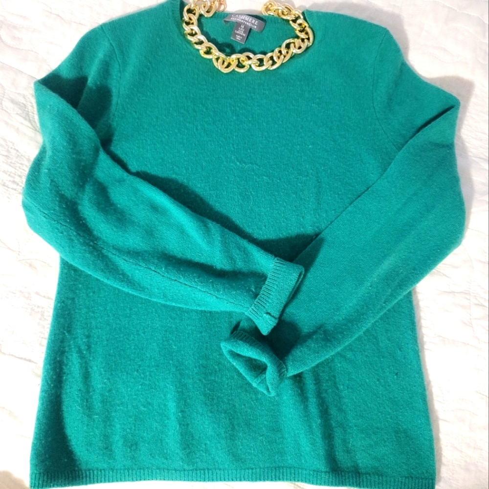 100% teal cashmere sweater size medium